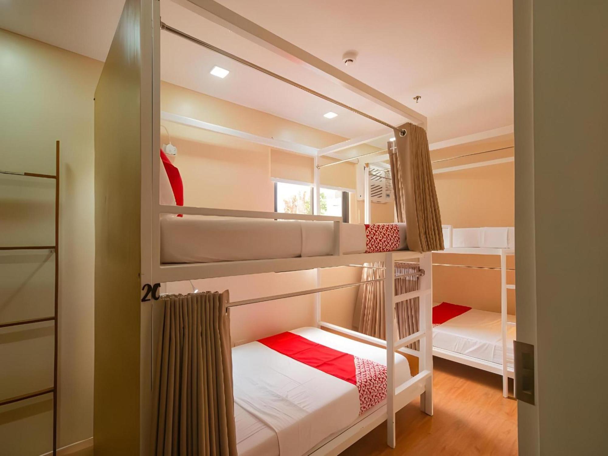 Super Oyo 832 The Teepee Place Hostel & Residence Inn Cebu Exterior photo