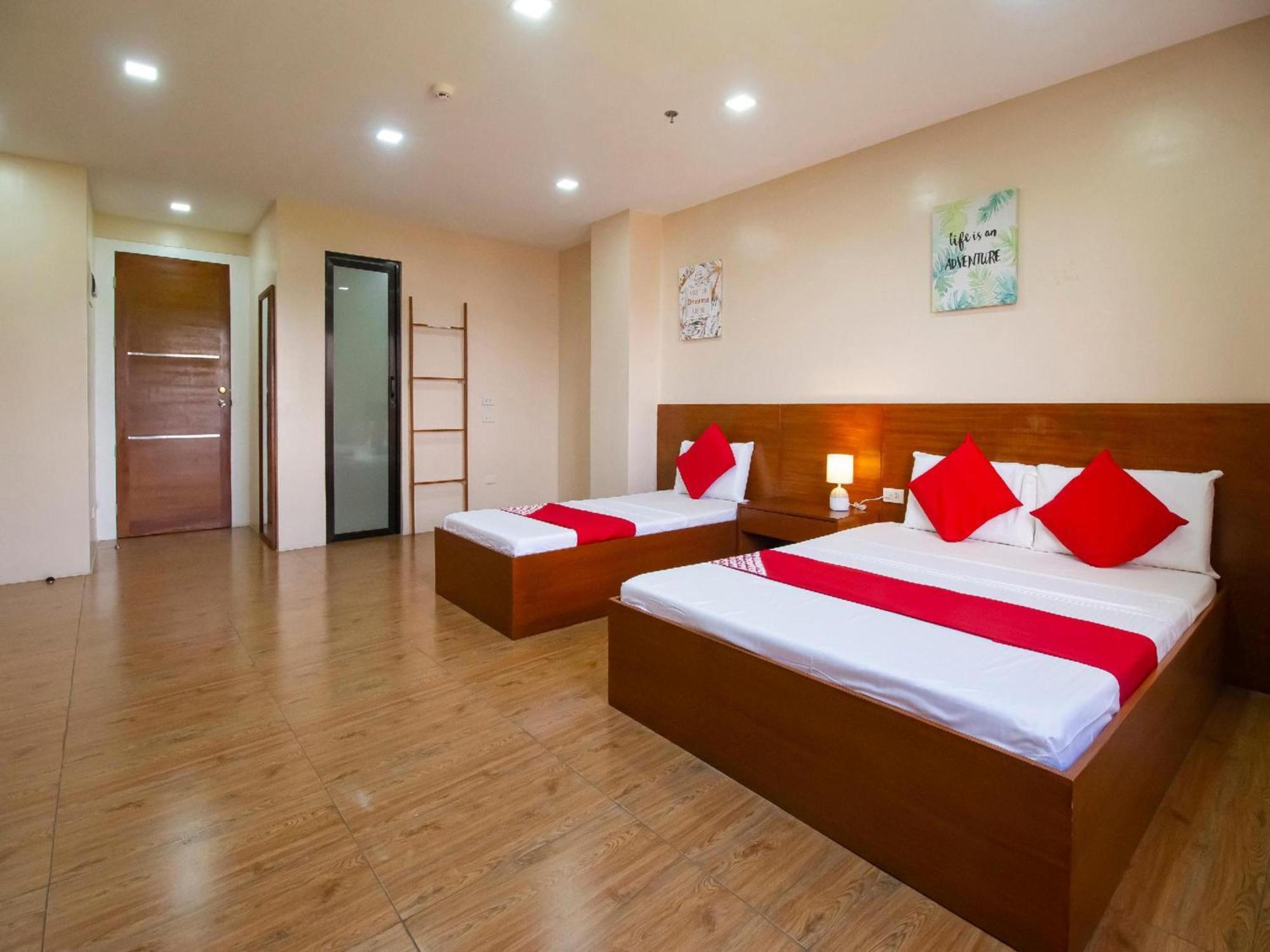 Super Oyo 832 The Teepee Place Hostel & Residence Inn Cebu Exterior photo