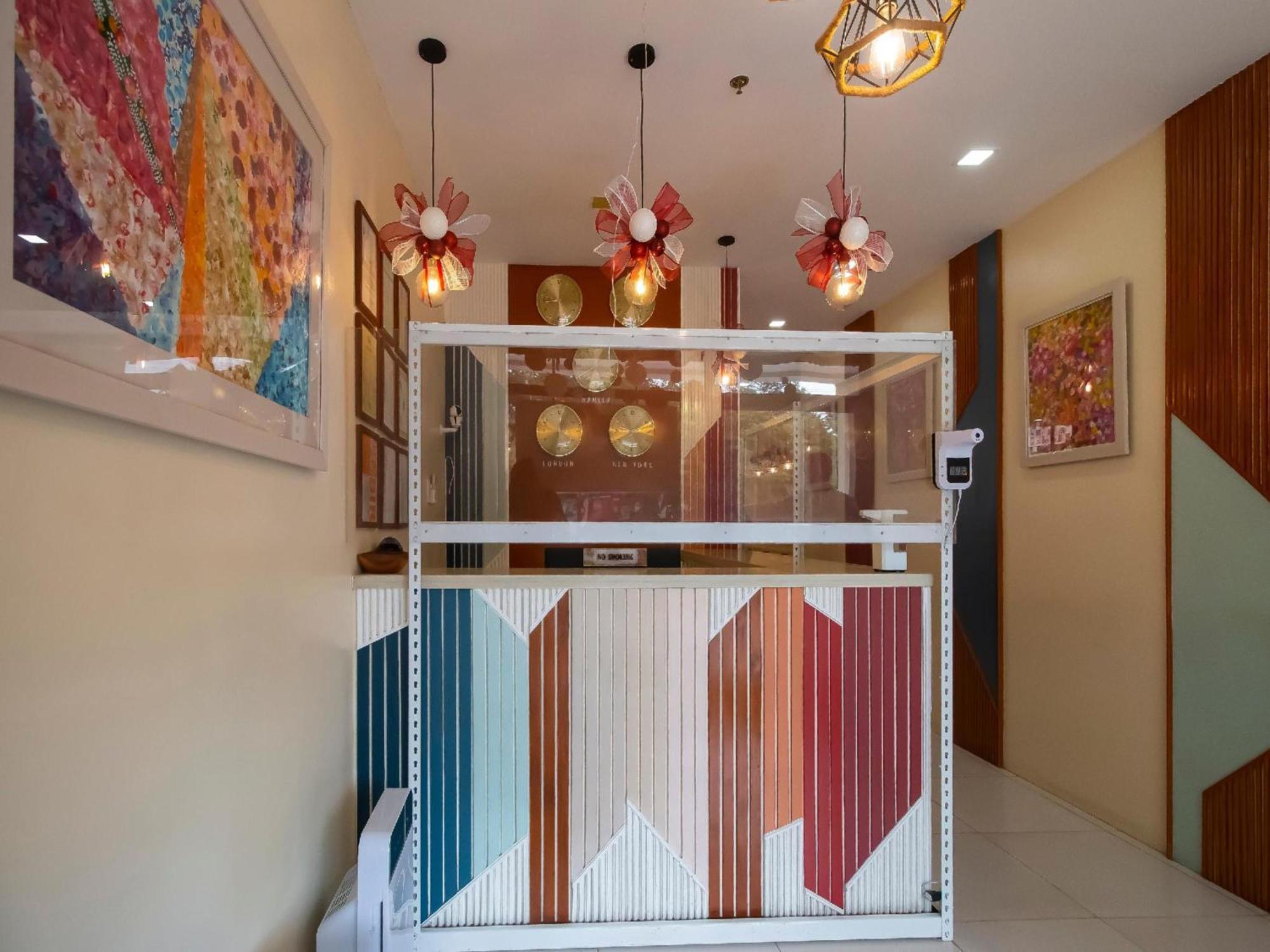 Super Oyo 832 The Teepee Place Hostel & Residence Inn Cebu Exterior photo